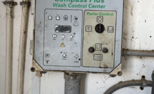 3120 Compass Plus Washer With Pumps - Dairy Train Classifieds